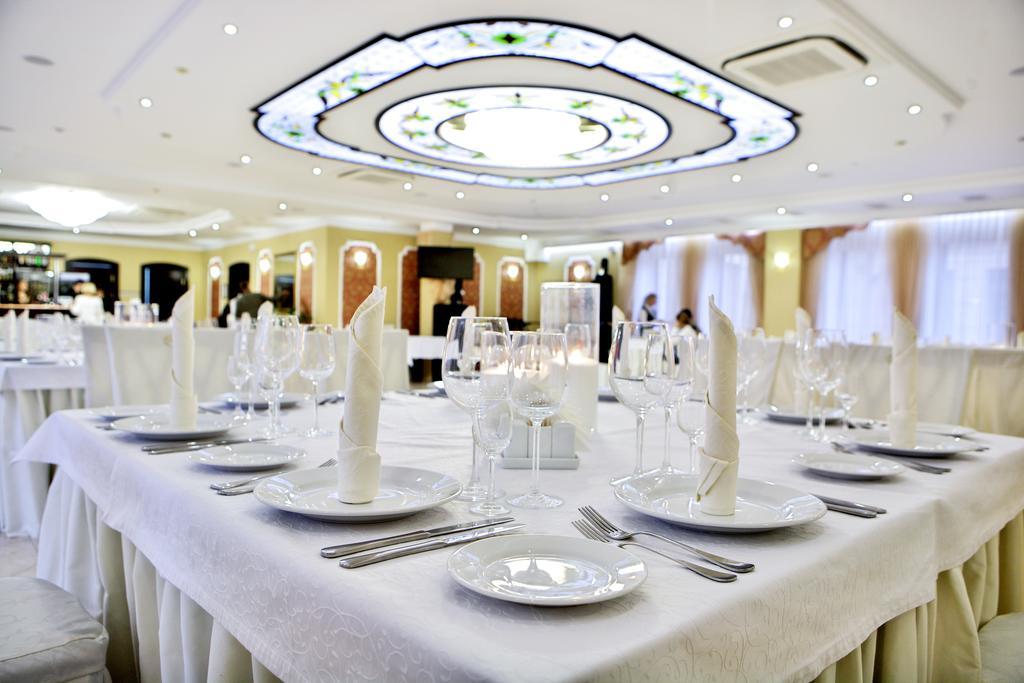 Zaporizhia Slava Hotel מראה חיצוני תמונה