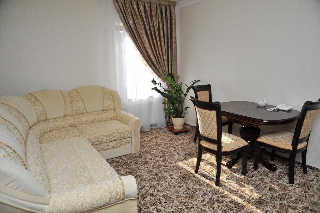 Zaporizhia Slava Hotel מראה חיצוני תמונה