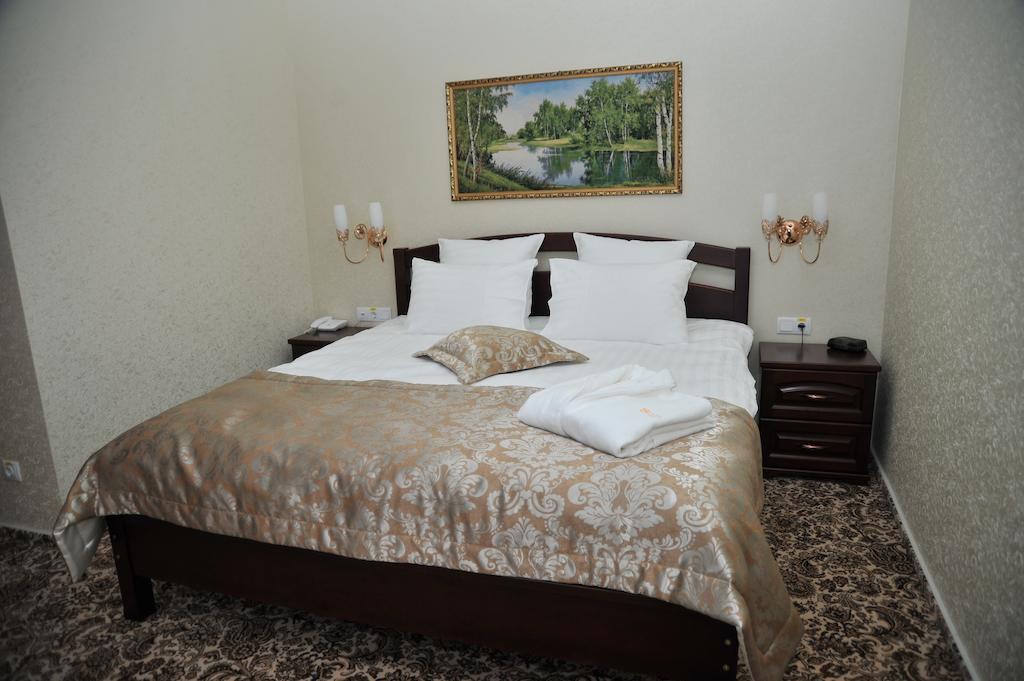 Zaporizhia Slava Hotel חדר תמונה