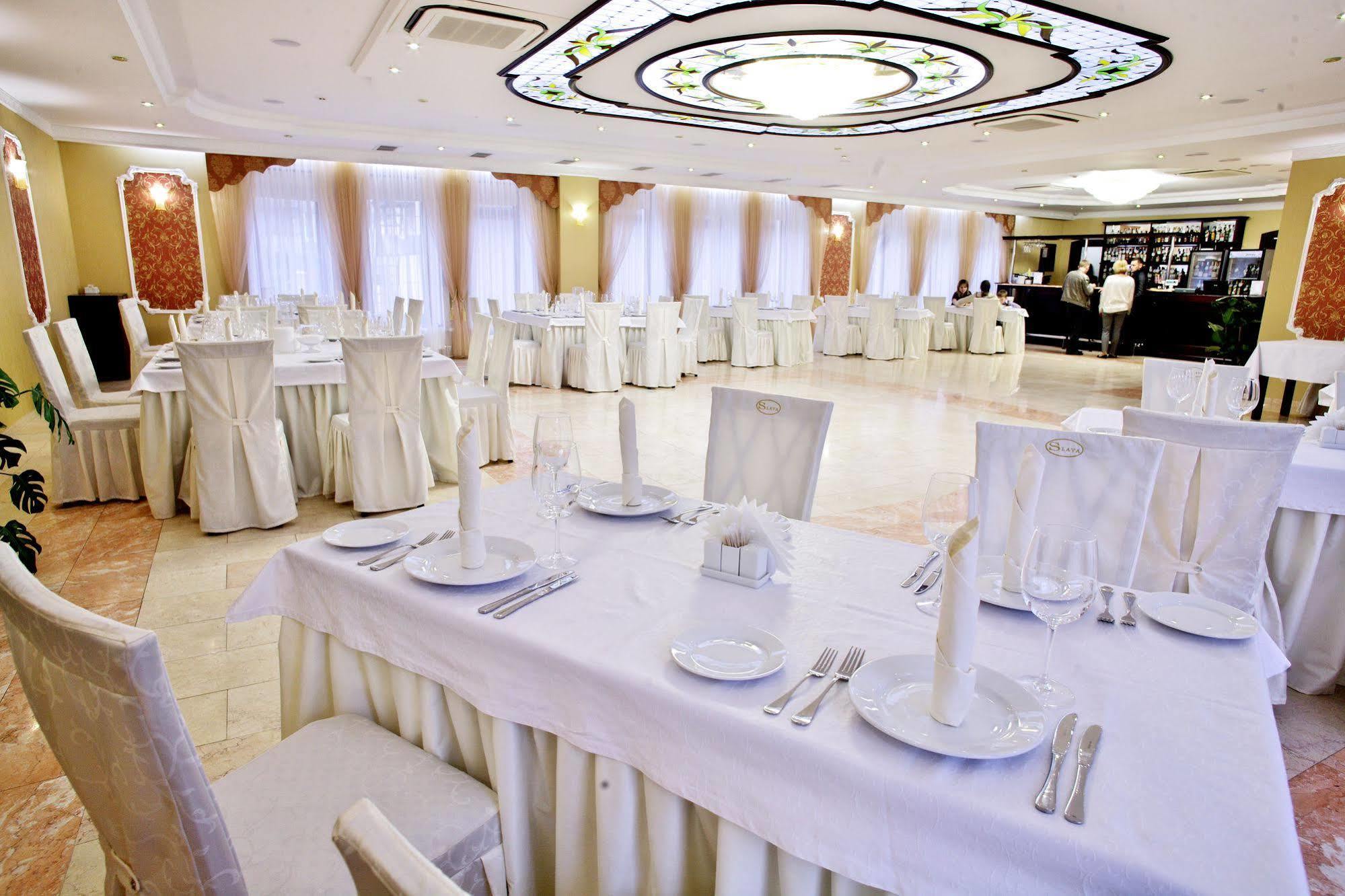 Zaporizhia Slava Hotel מראה חיצוני תמונה