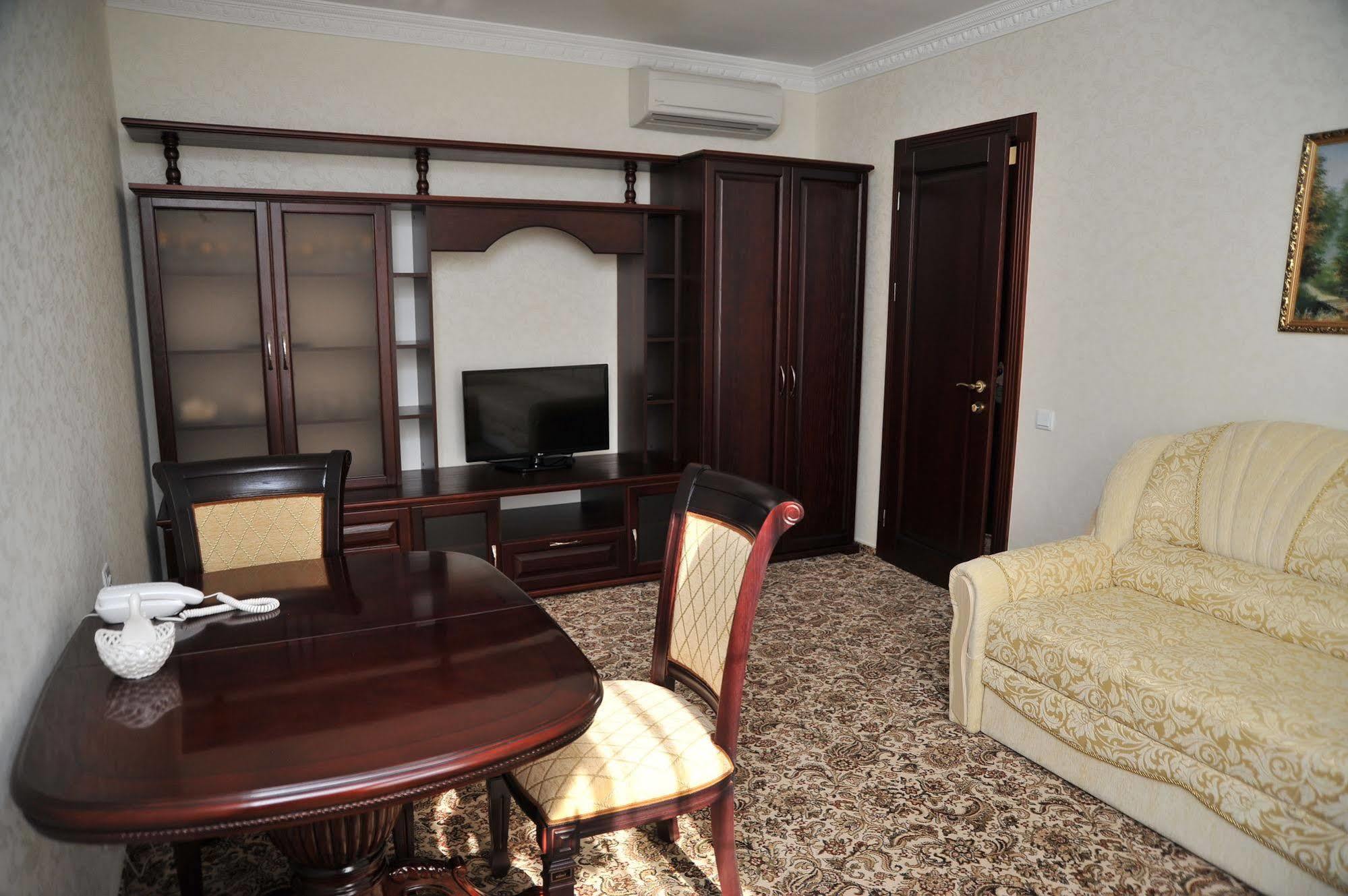 Zaporizhia Slava Hotel מראה חיצוני תמונה