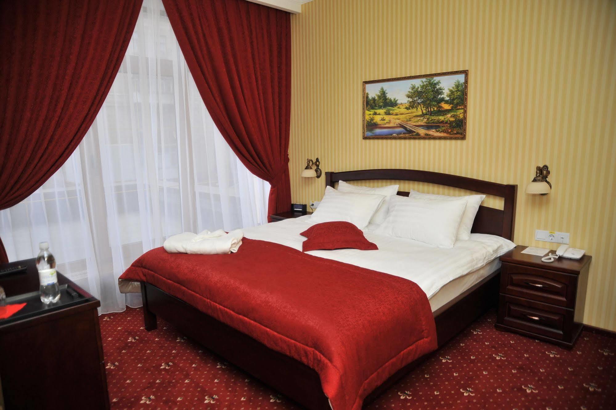 Zaporizhia Slava Hotel מראה חיצוני תמונה